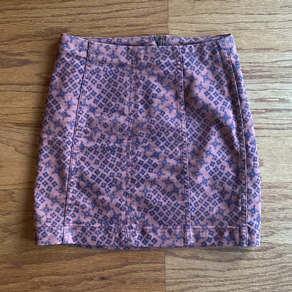 Free People Modern Femme Printed Mini in red. Size 4. NWOT - Picture 6 of 9